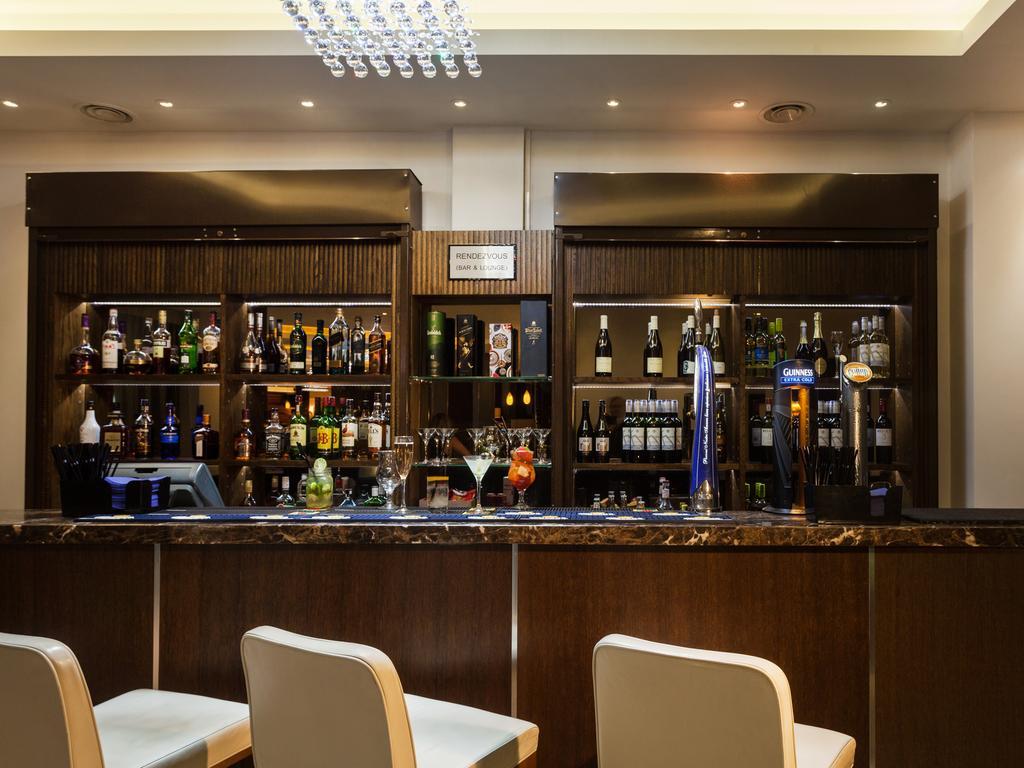 Park Grand Heathrow Hotel Hounslow Bagian luar foto