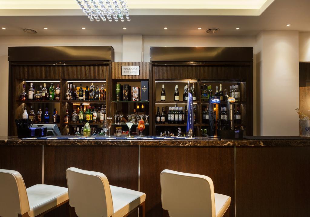 Park Grand Heathrow Hotel Hounslow Bagian luar foto