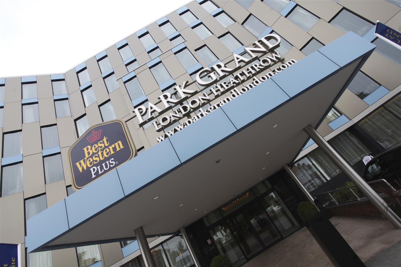 Park Grand Heathrow Hotel Hounslow Bagian luar foto