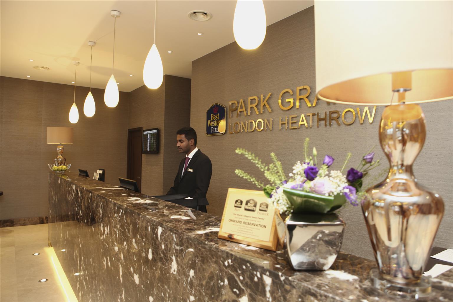 Park Grand Heathrow Hotel Hounslow Bagian luar foto